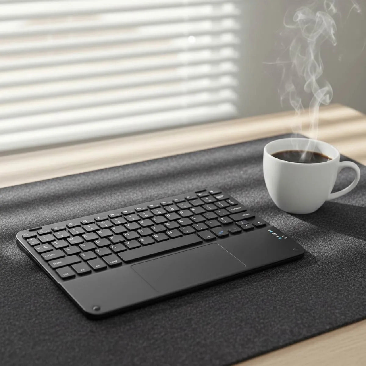 Teclado Bluetooth con touchpad Negro